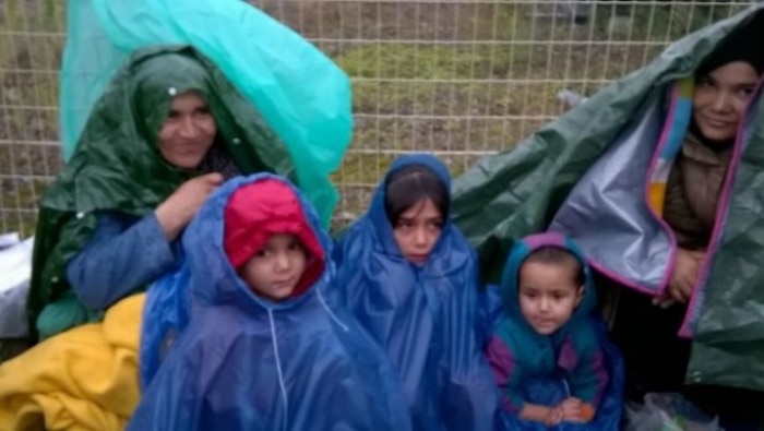 Des baskets pour les migrants à Calais