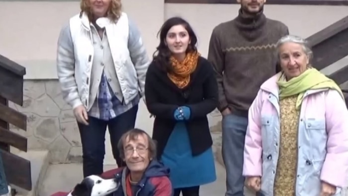 Un toit et une famille pour les sans abri à Roquedur