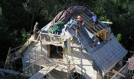 Des murs pour un accueil et du logement solidaires