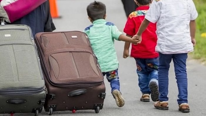 «LA TERRE FERME» appartement pour une famille à la rue
