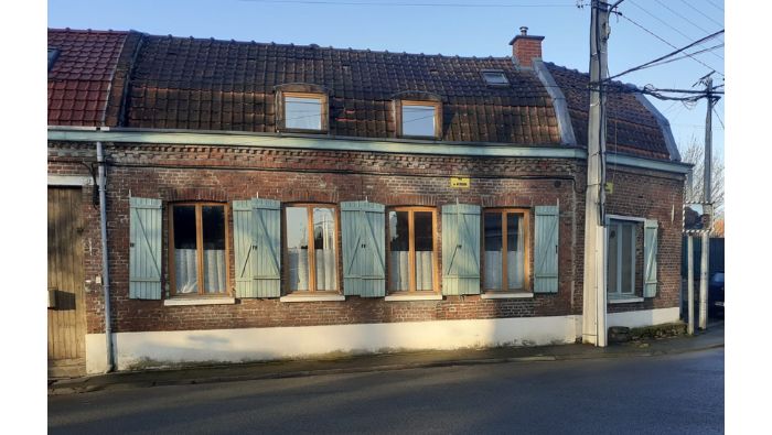 Hébergement pour 4 filles MNA et 2 mères avec bébé