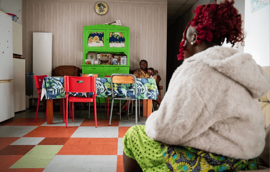 solutions d’urgence pour les femmes et les familles